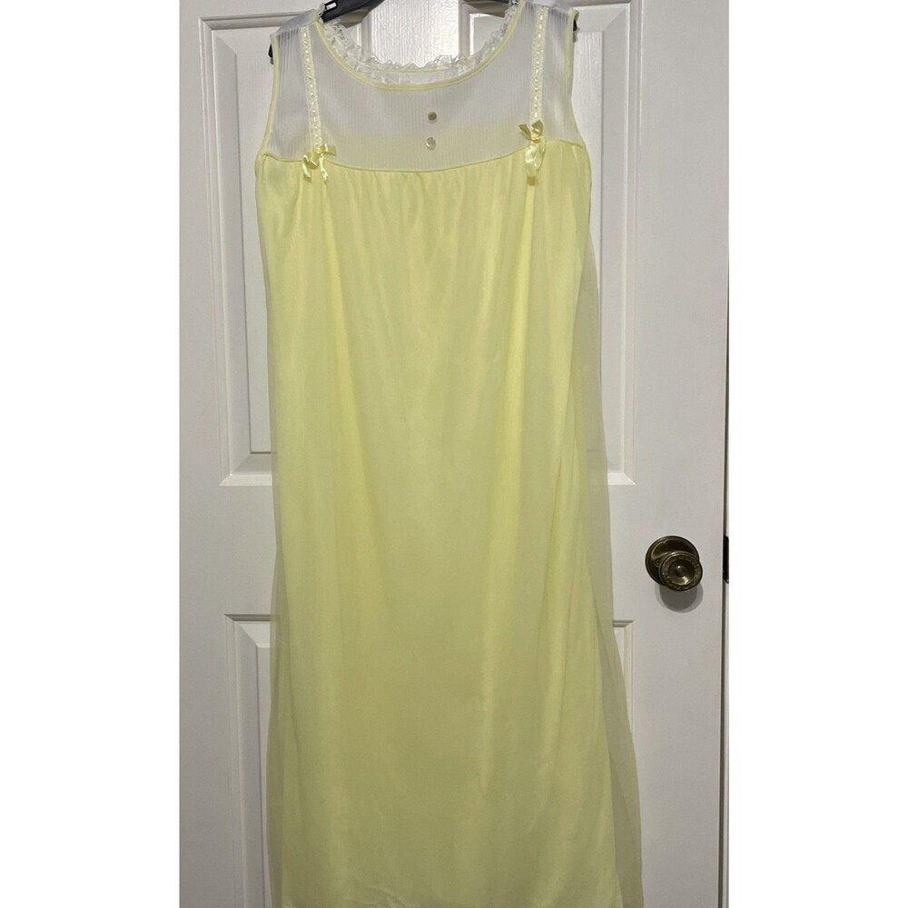 Vintage Nightgown Sz M? Yellow Sheer Nylon Loungewear 1960's Modest Tiny Flaw